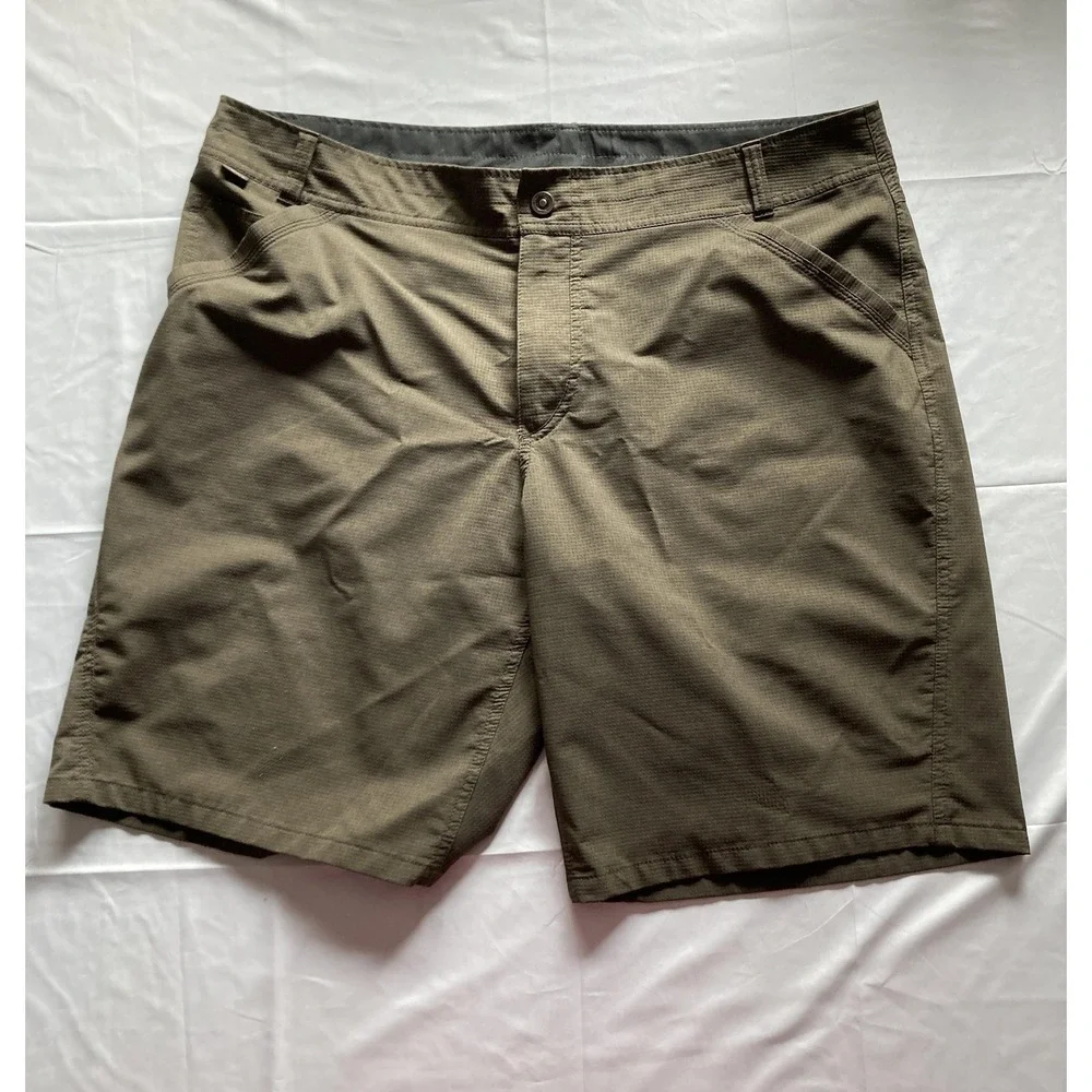 Kuhl Shorts Mens 42 Brown Polyester Chino Performance Travel Casual Summer EUC